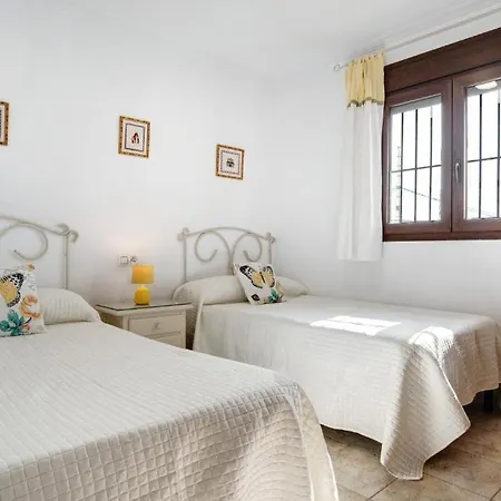 Fornell - Piscina Compartida