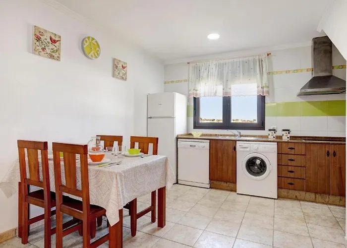 Fornell - Piscina Compartida Літній будинок