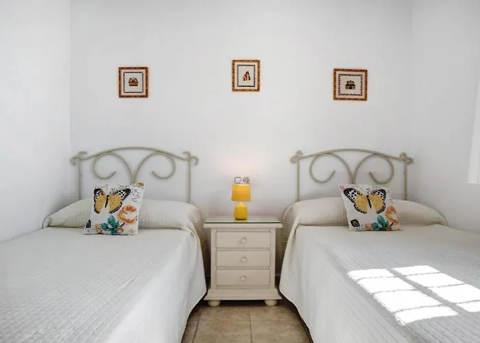 Fornell - Piscina Compartida Country house *